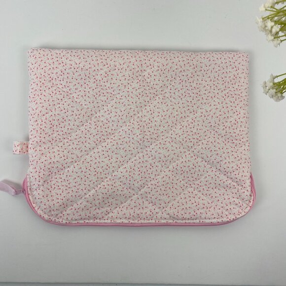 Handmade quilted laptop bag with zipper in pink polka dot and heart fabric - Picture 7 of 10
